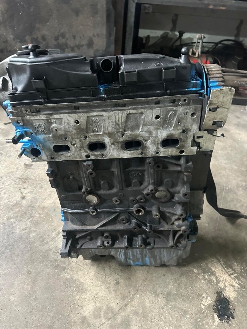 Двигатель CFC Volkswagen Multivan T5 restailing 2.0 Дизель