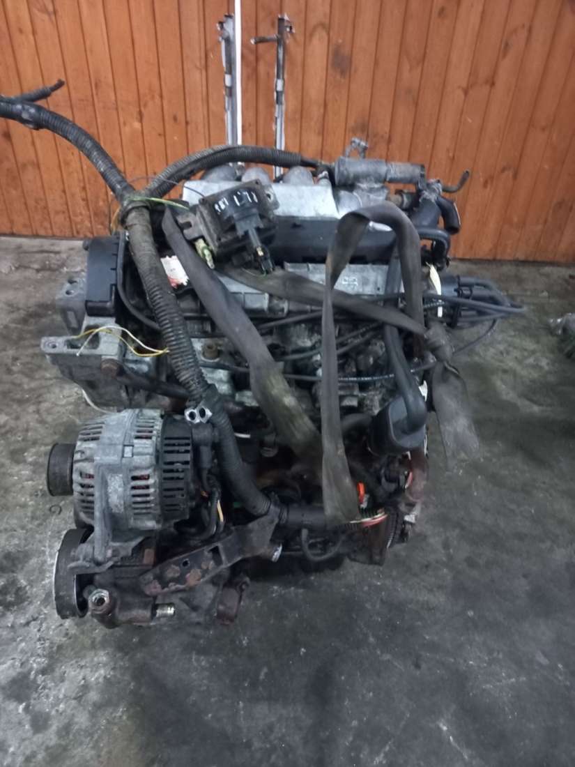 Двигатель Renault Laguna 1 2.0 Бензин