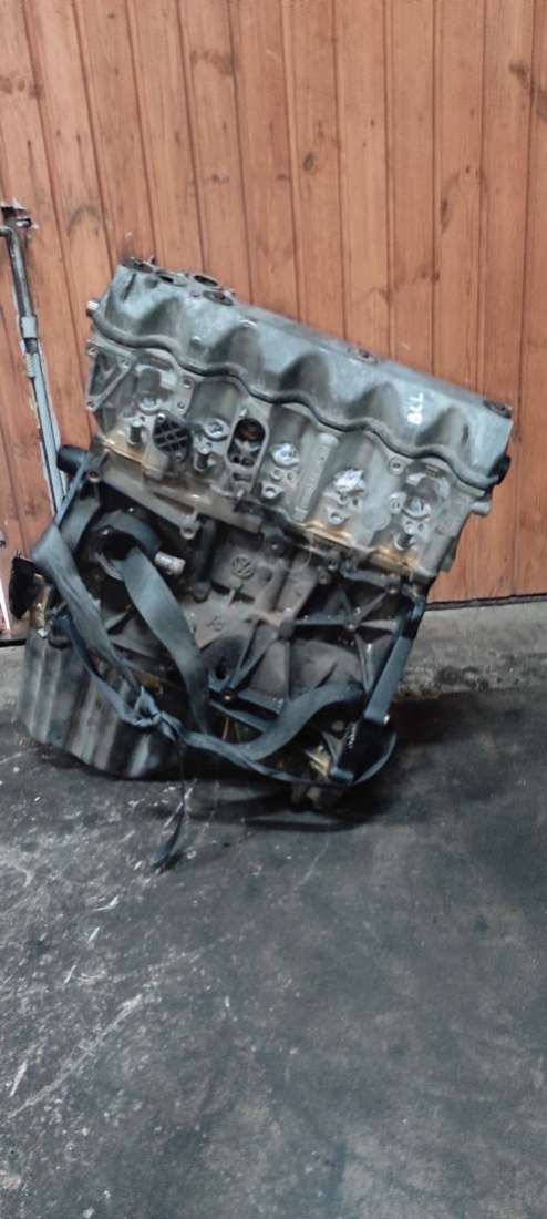 Двигатель BJK Volkswagen Crafter 1 2.5 Дизель