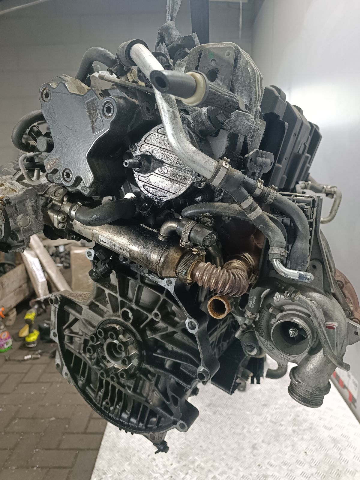 Двигатель D5244t Volvo V70 2 2.4 Дизель
