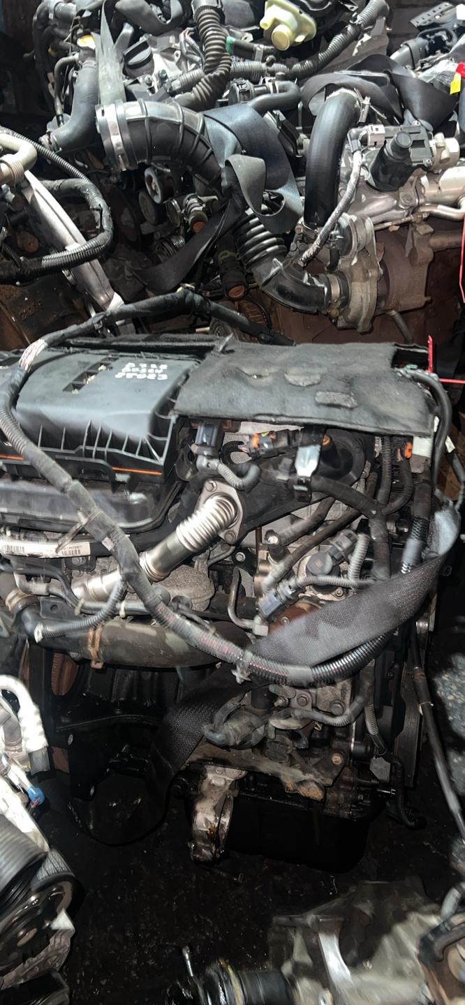 Двигатель 9H06 Peugeot 2008 1.6 Дизель