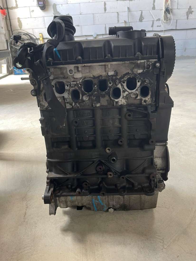Двигатель BRR Volkswagen Multivan T5 1.9 Дизель