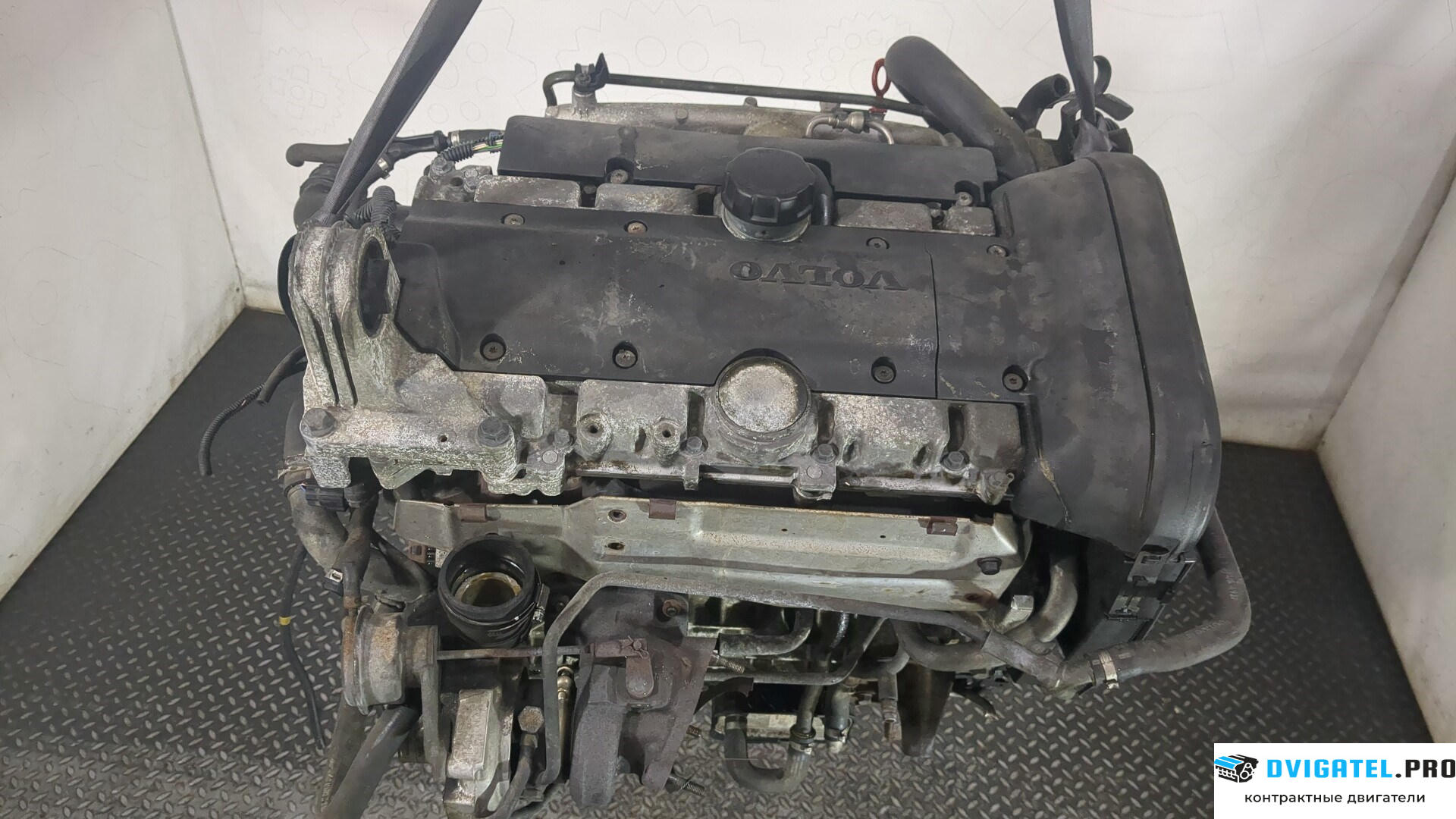 Двигатель Volvo V70 2001 - 2008 B5234T3 2.3 л., Бензин, Турбо-инжектор, артикул 8817115