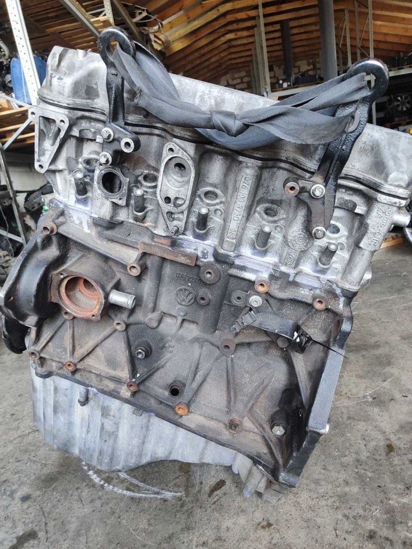 Двигатель BJK Volkswagen Crafter 1 2.5 Дизель