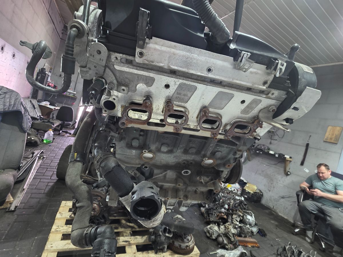 Двигатель CAY Volkswagen Golf 6 1.6 Дизель