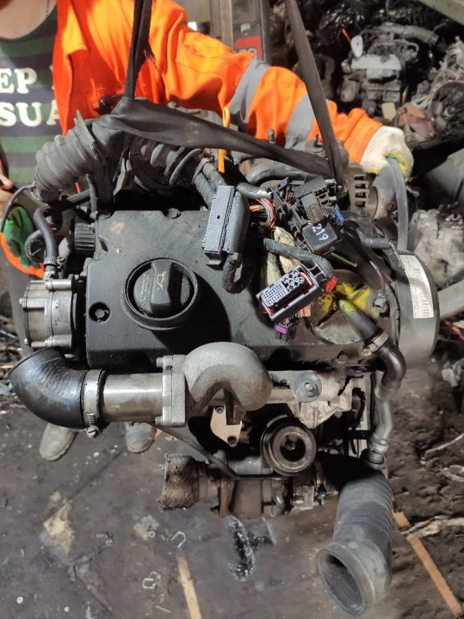 Двигатель AVB Volkswagen Passat B5 1.9 Дизель
