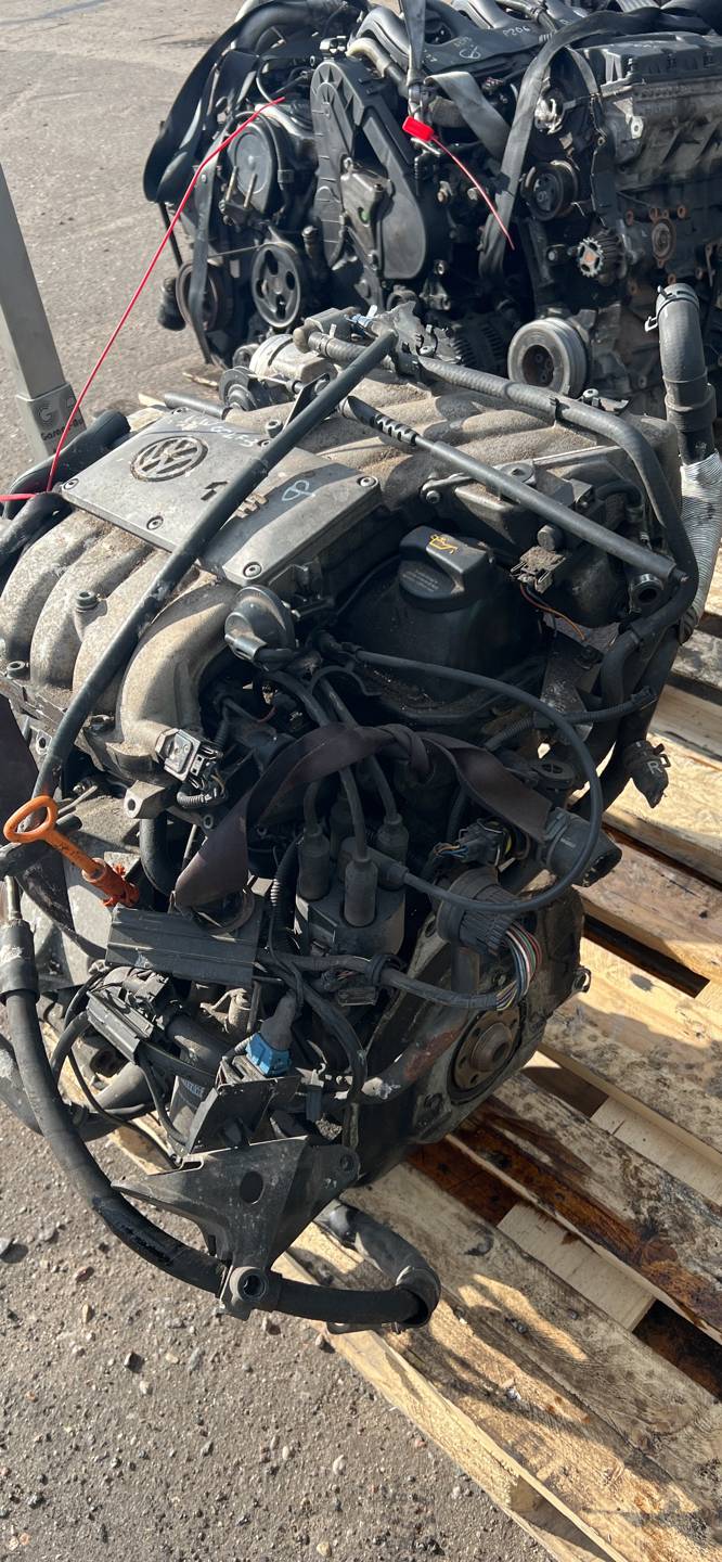 Двигатель AKS Volkswagen Golf 3 1.6 Бензин