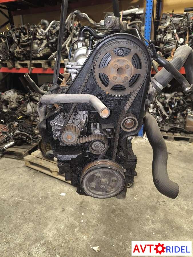 Двигатель D5244T Volvo S60 1 2.4 Дизель