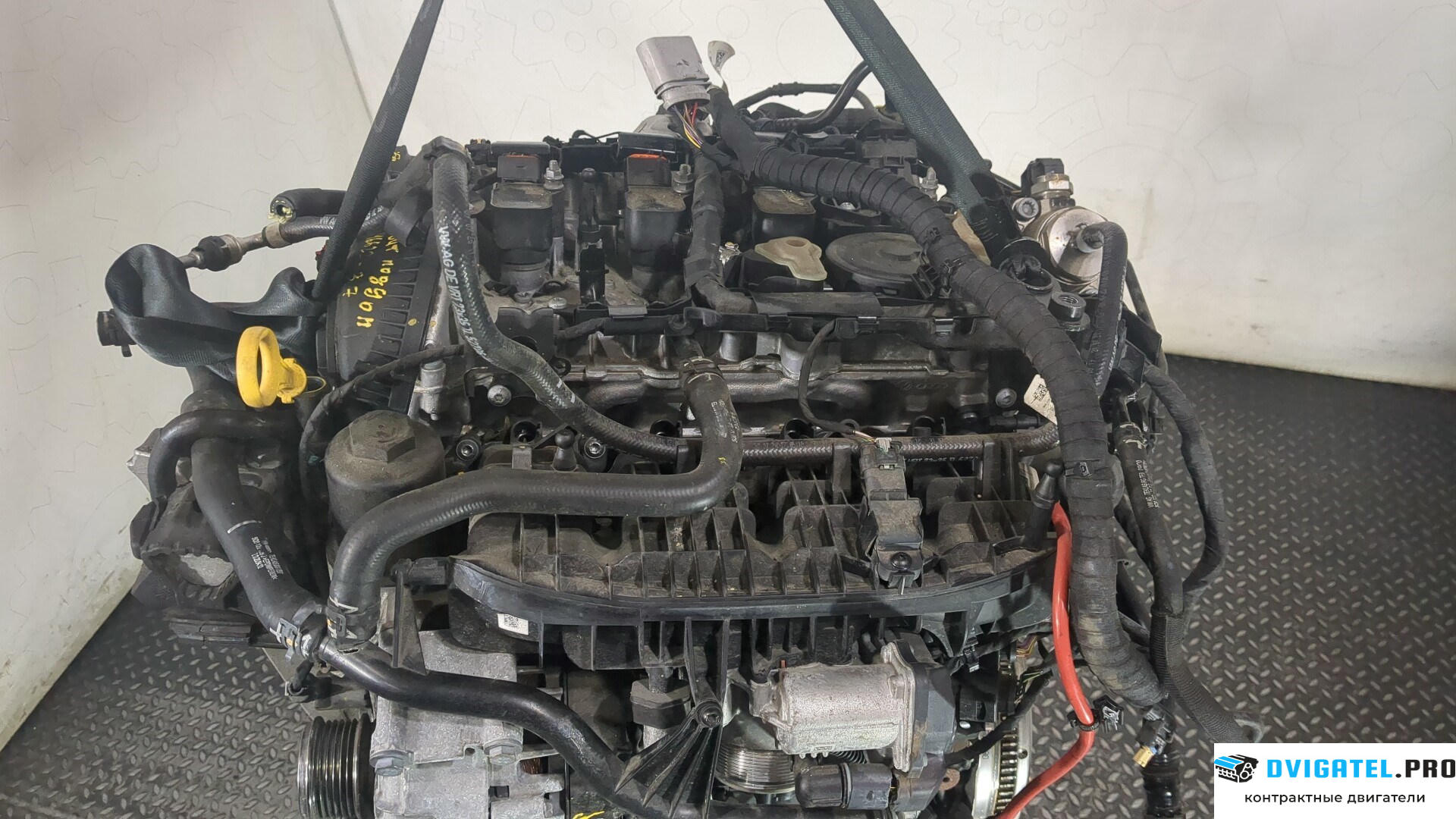 Двигатель Audi A3 8V 2016 - 2020 DHHA 2 л., Бензин, TFSI, артикул 8816041