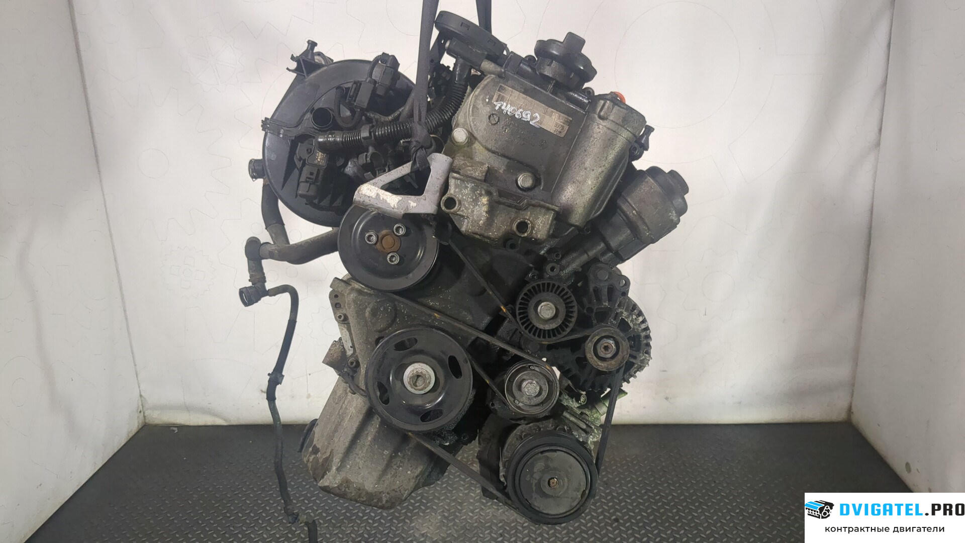 Двигатель Volkswagen Golf 5 2003 - 2009 BLF 1.6 л., Бензин, FSI, артикул 9012974