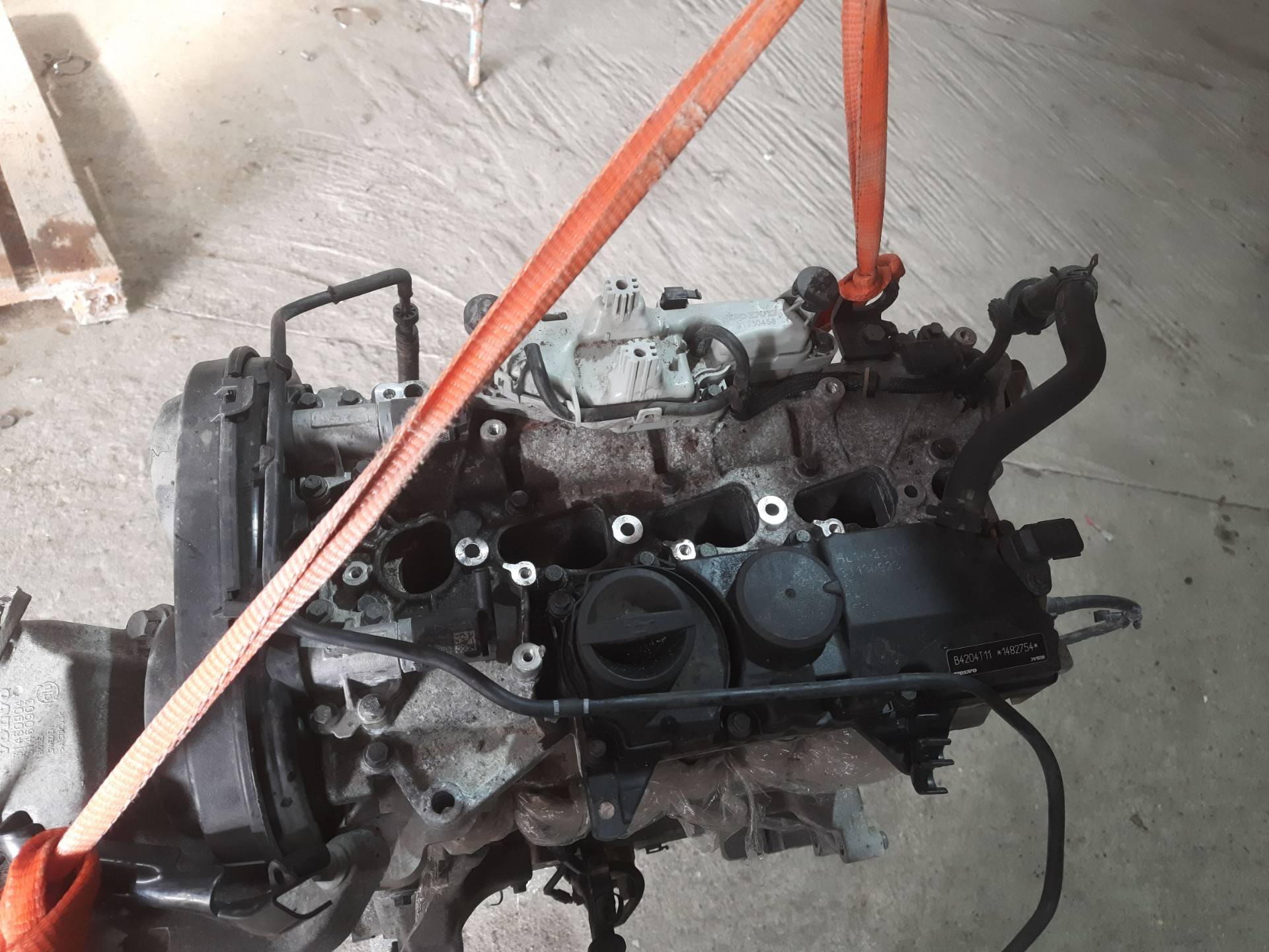 Двигатель B4204T11 Volvo V60 2.0 Бензин