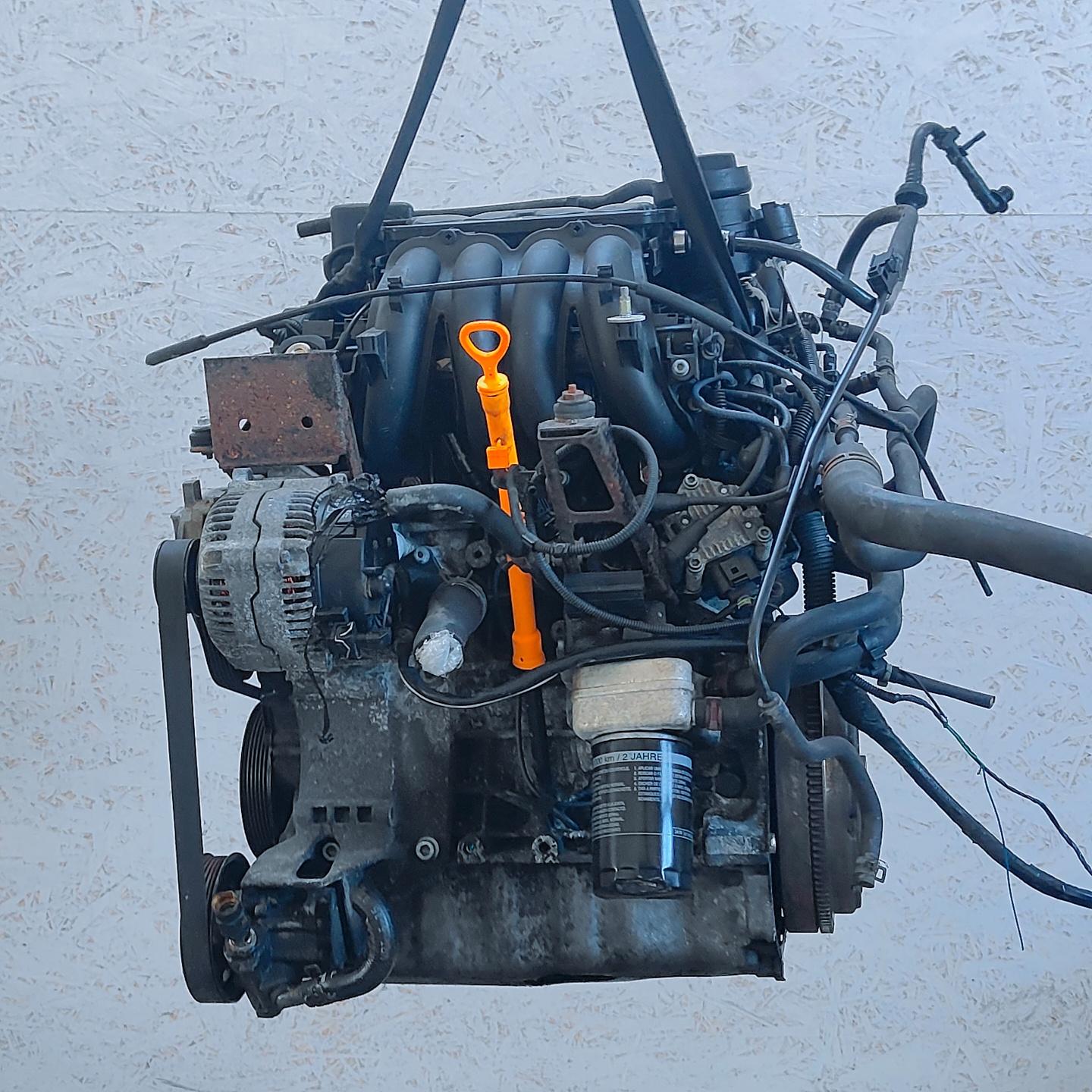 Двигатель AKL Volkswagen Golf 4 1.6 Бензин