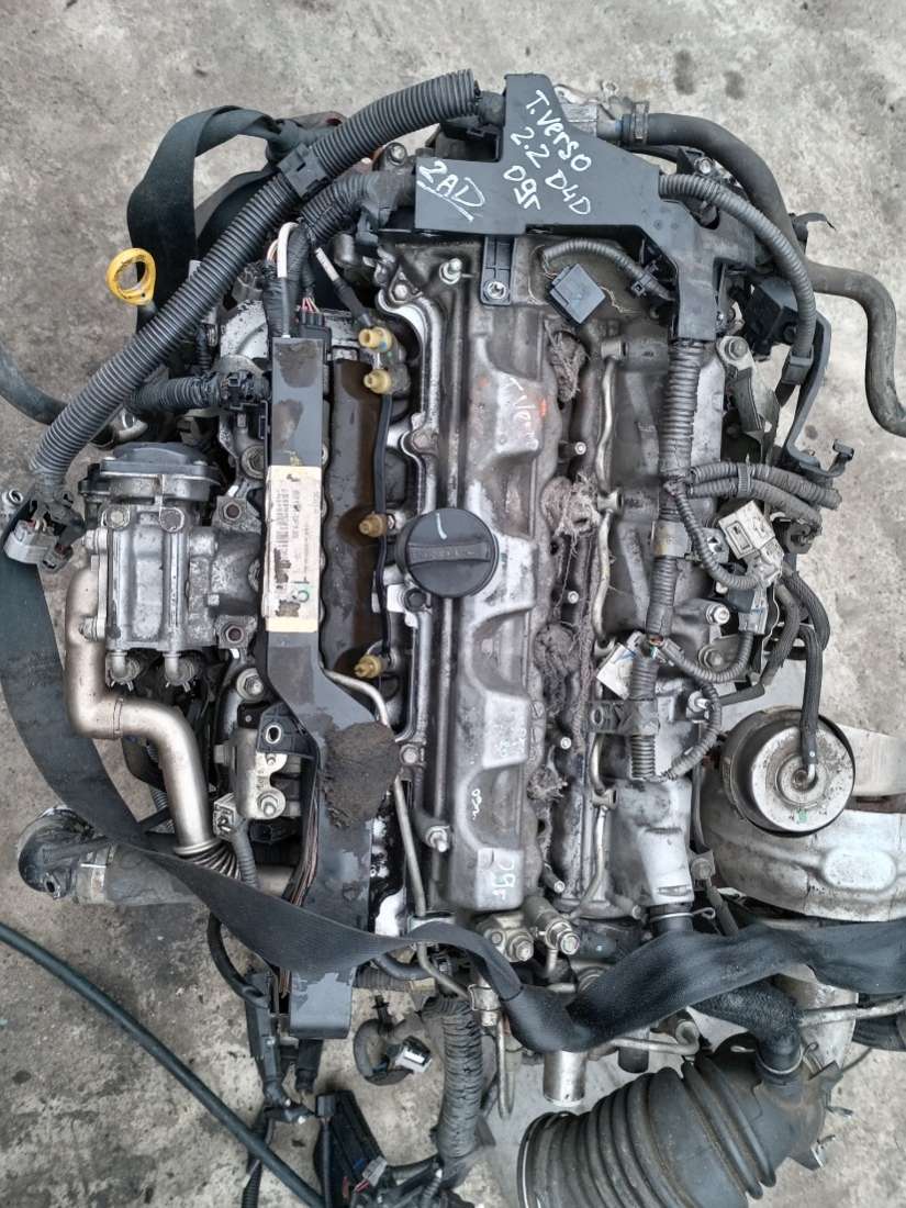 Двигатель 2AD Toyota Verso 2.2 Дизель