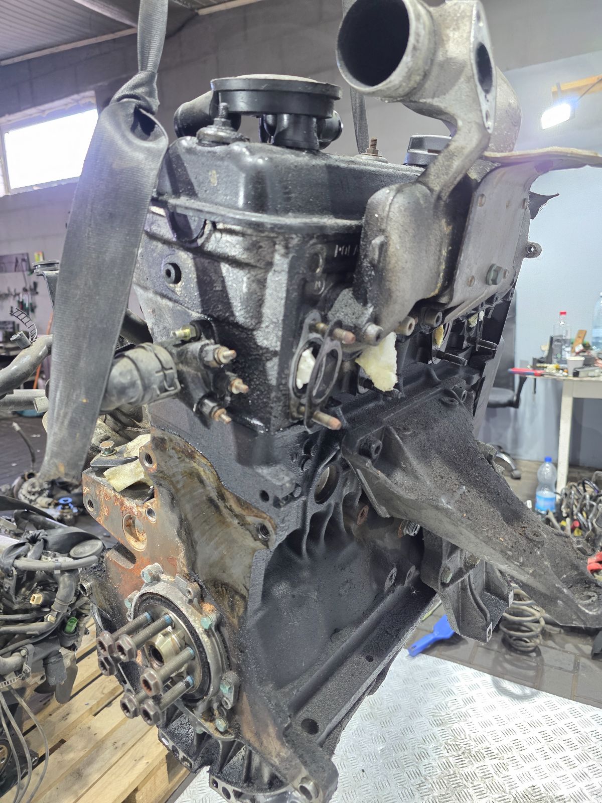 Двигатель AHU Audi A4 B5 (S4,RS4) 1.9 Дизель