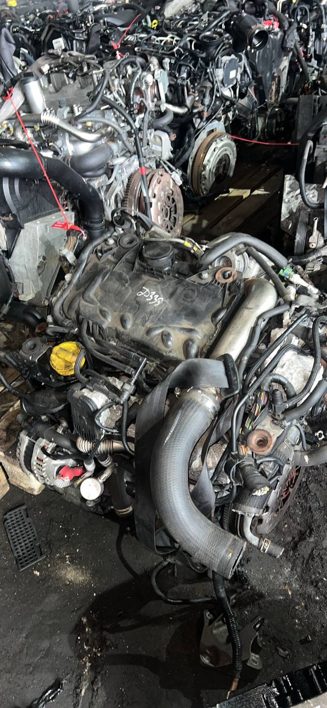 Двигатель M9RG832 Nissan Qashqai 1 2.0 Дизель