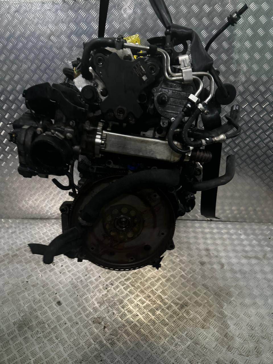 Двигатель D5244T8 Volvo V50 2.4 Дизель