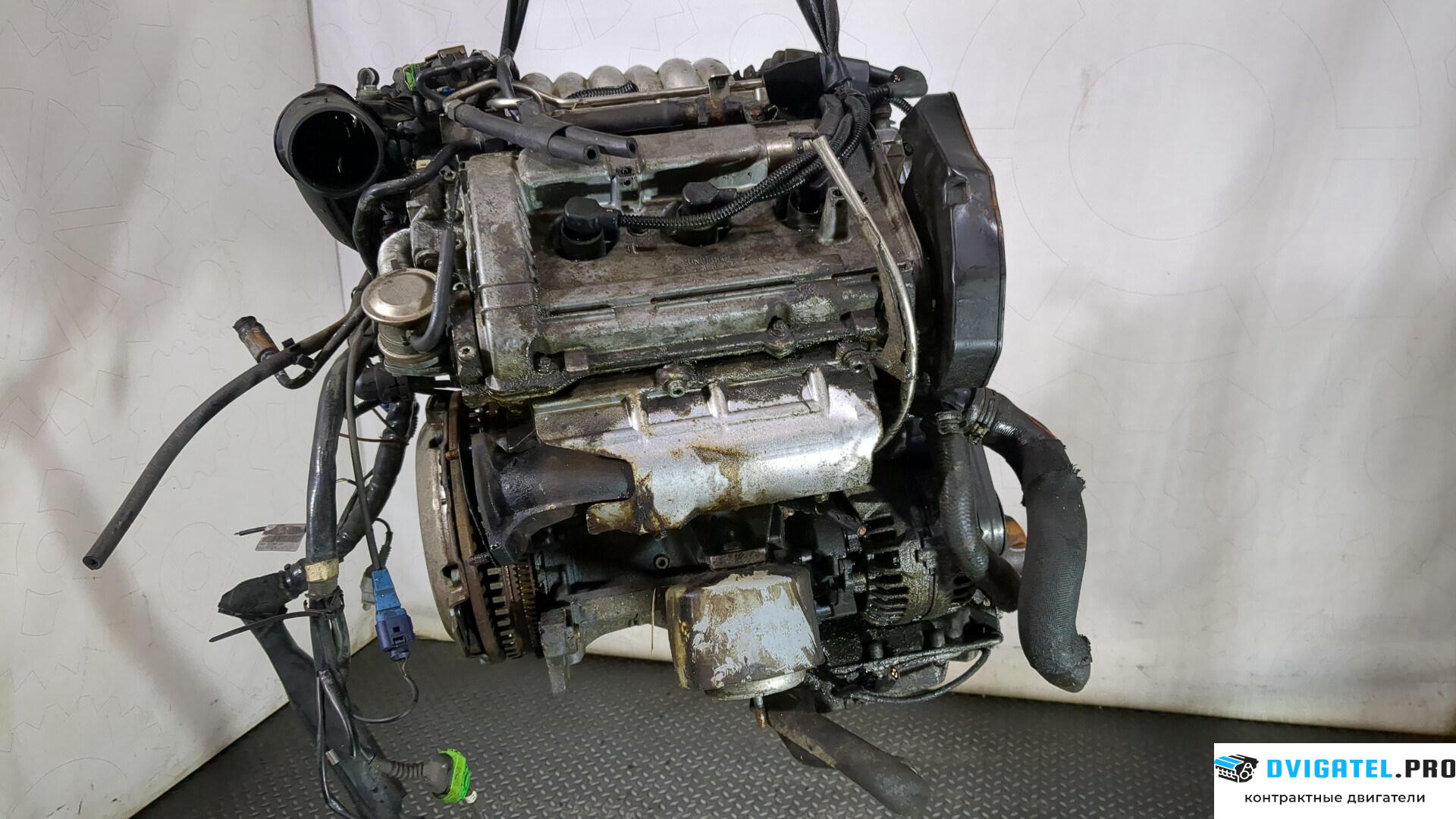 Двигатель Audi A4 B6 2000 - 2004 BDV 2.4 л., Бензин, Инжектор, артикул 8849424