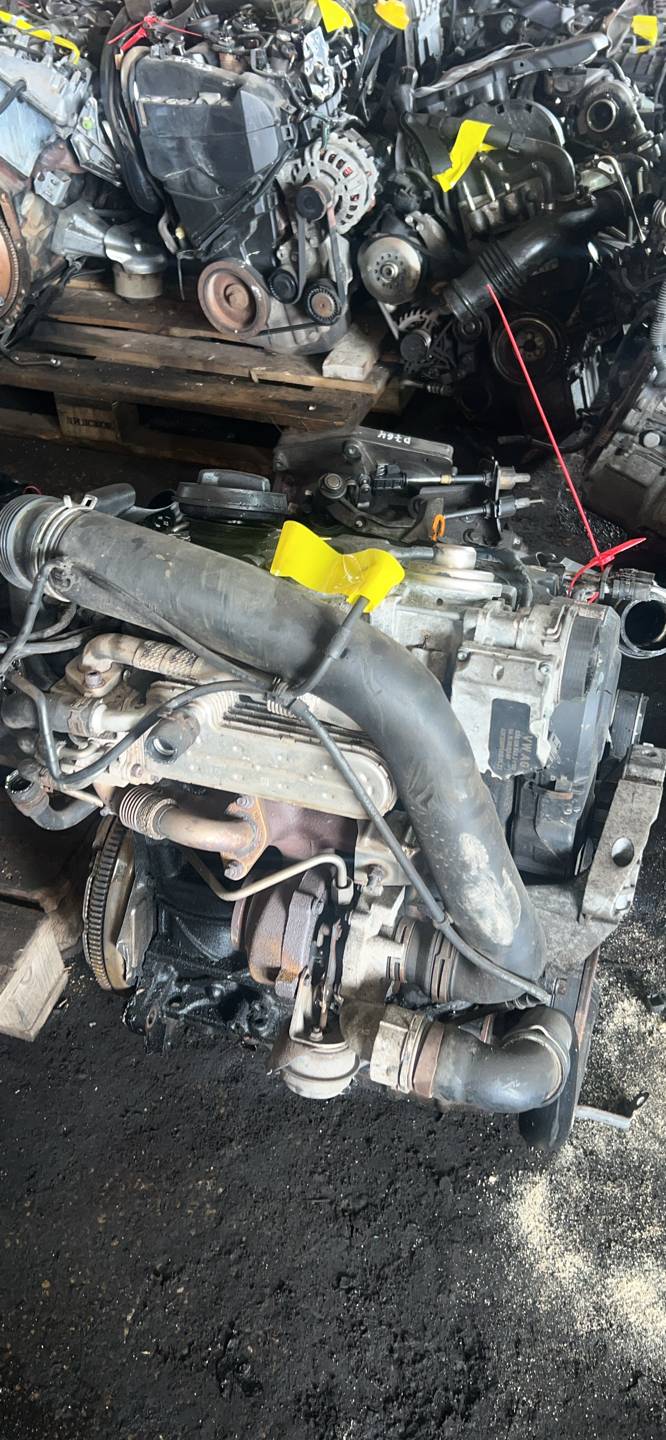 Двигатель BXE Volkswagen Golf 5 1.9 Дизель