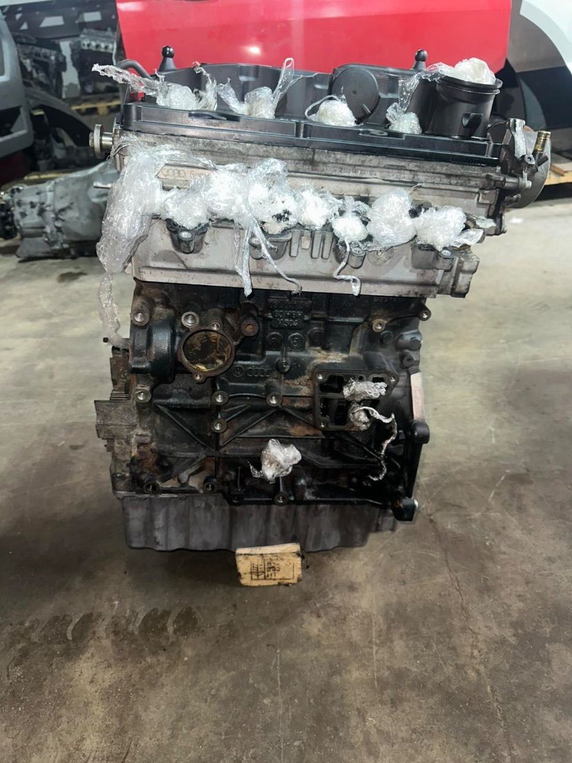 Двигатель CFC Volkswagen Multivan T5 restailing 2.0 Дизель