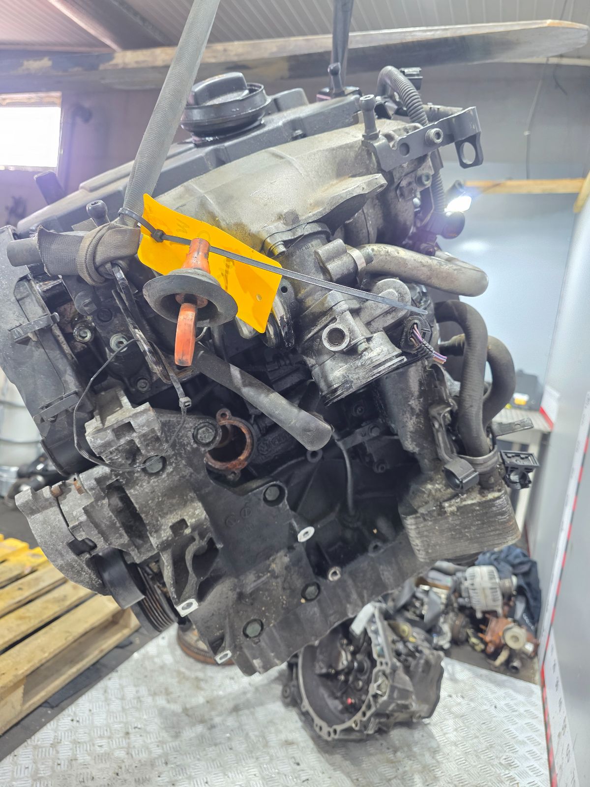 Двигатель Azv Volkswagen Golf 4 2.0 Дизель