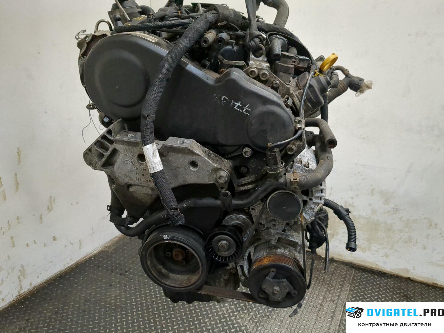 Двигатель Volkswagen Caddy 2010 - 2015 CFHC 2 л., Дизель, TDI, артикул 8622781