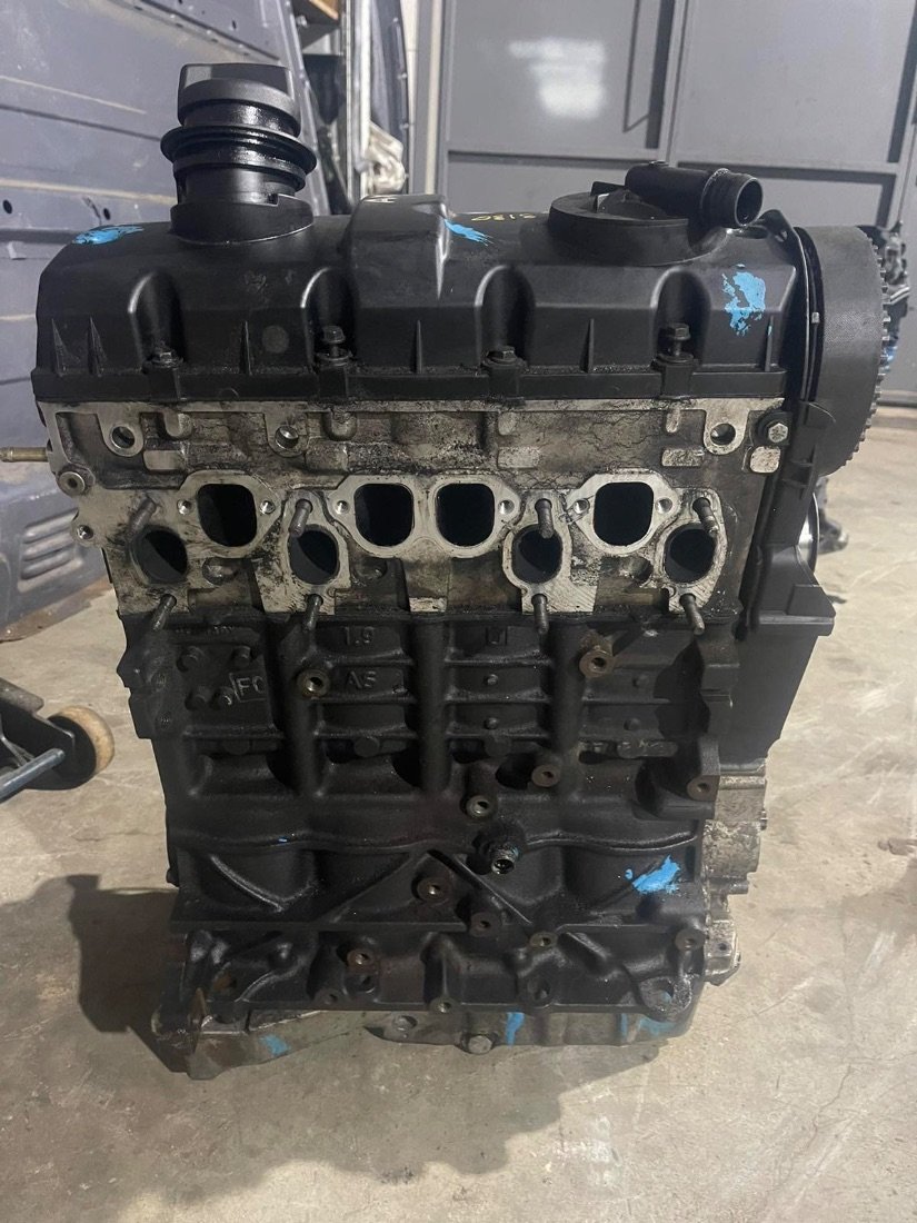 Двигатель AXC Volkswagen Transporter T5 1.9 Дизель