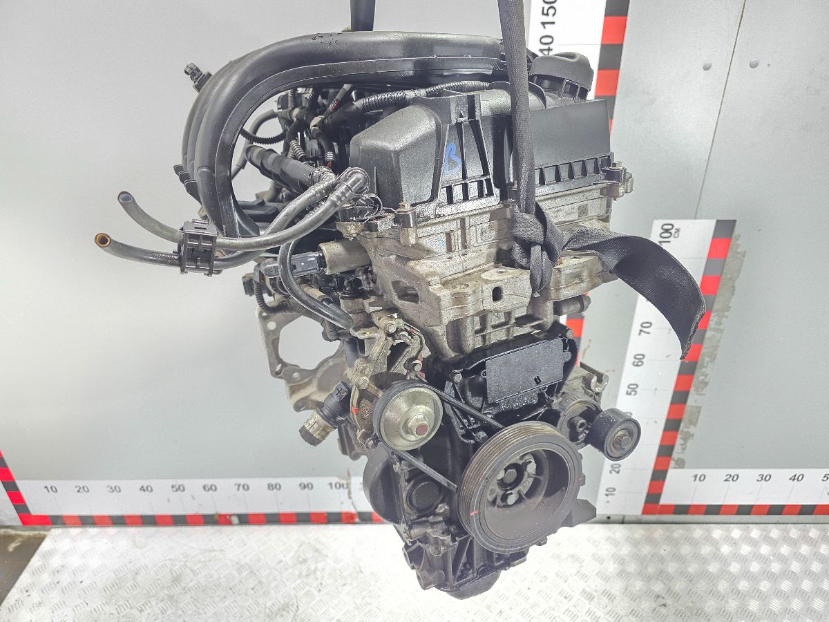 Двигатель HM01 Peugeot 208 1.2 Бензин