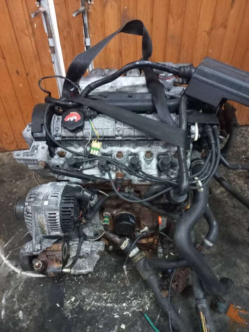 Двигатель Renault Laguna 1 2.0 Бензин