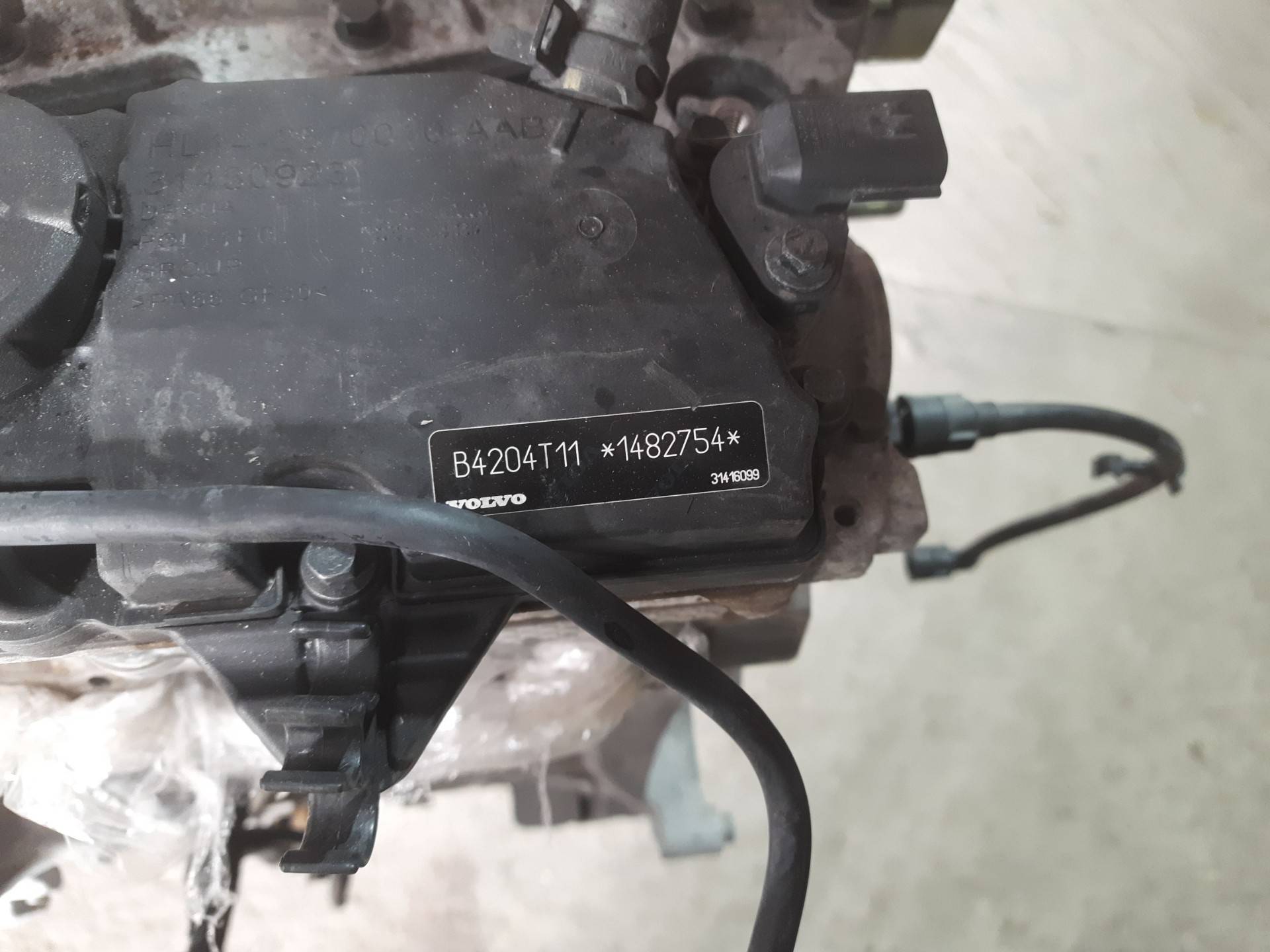Двигатель B4204T11 Volvo V60 2.0 Бензин