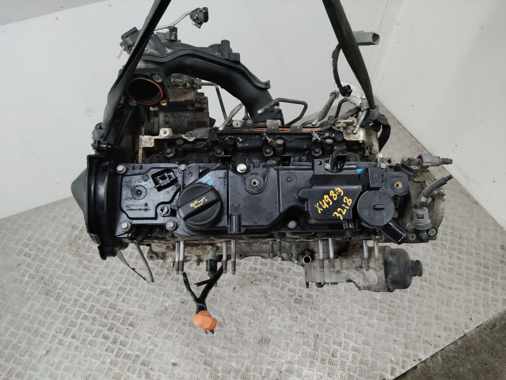 Двигатель 8HR Peugeot 208 1.4 Дизель