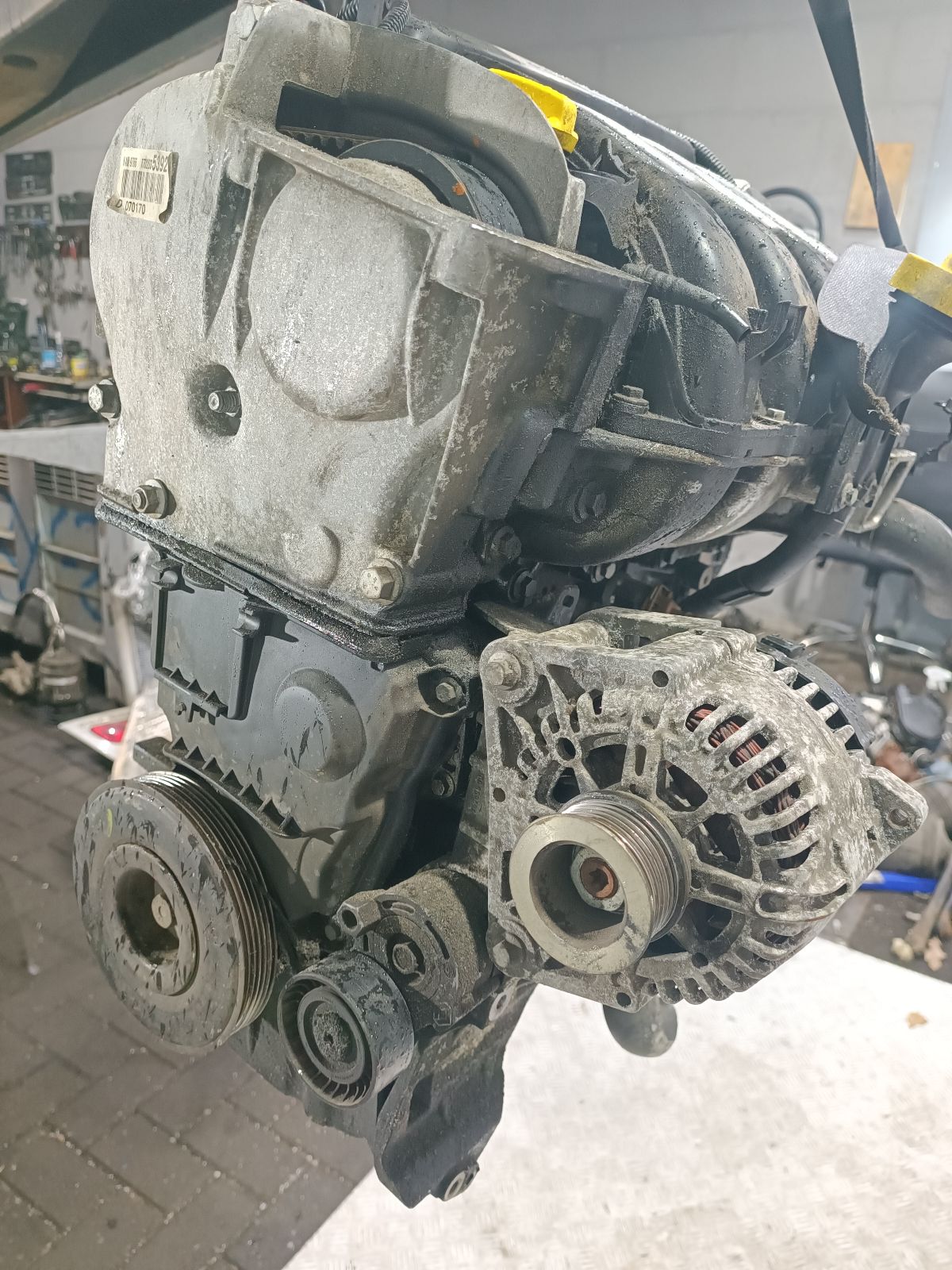 Двигатель K4M9766 Renault Megane 2 1.6 Бензин