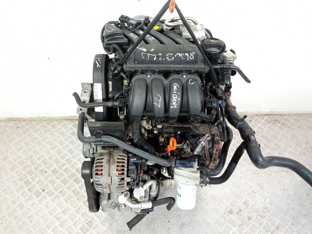 Двигатель BGU Volkswagen Golf 5 1.6 Бензин