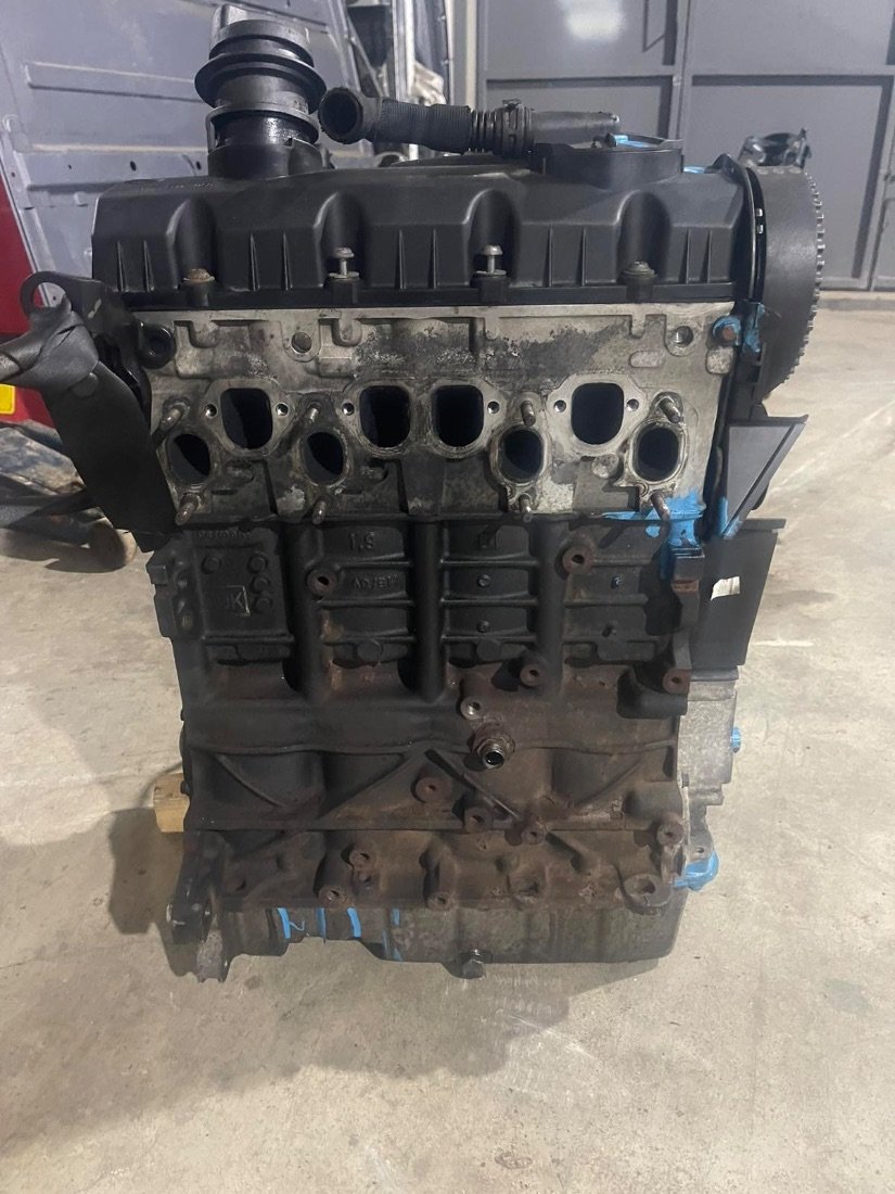 Двигатель AXB Volkswagen Transporter T5 1.9 Дизель