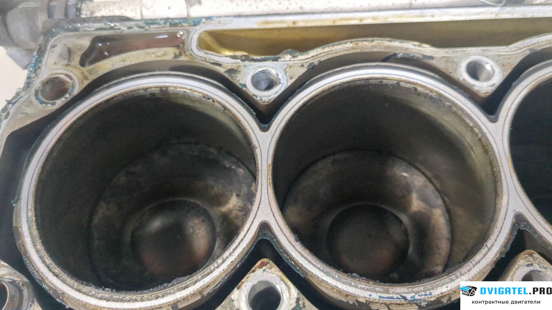 Шорт блок (Блок цилиндров) Skoda Octavia A5 2004 - 2008 BLF 1.6 л., Бензин, FSI, артикул 9009966