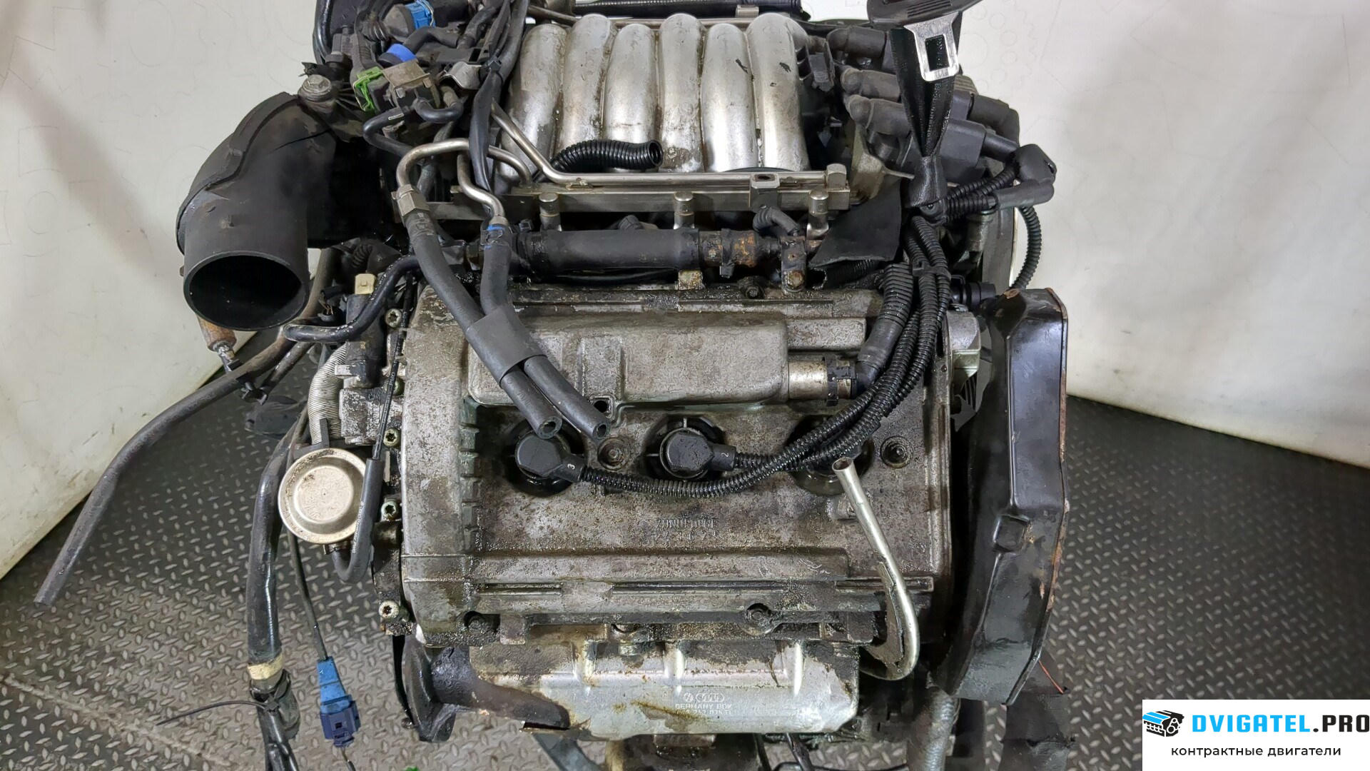 Двигатель Audi A4 B6 2000 - 2004 BDV 2.4 л., Бензин, Инжектор, артикул 8849424